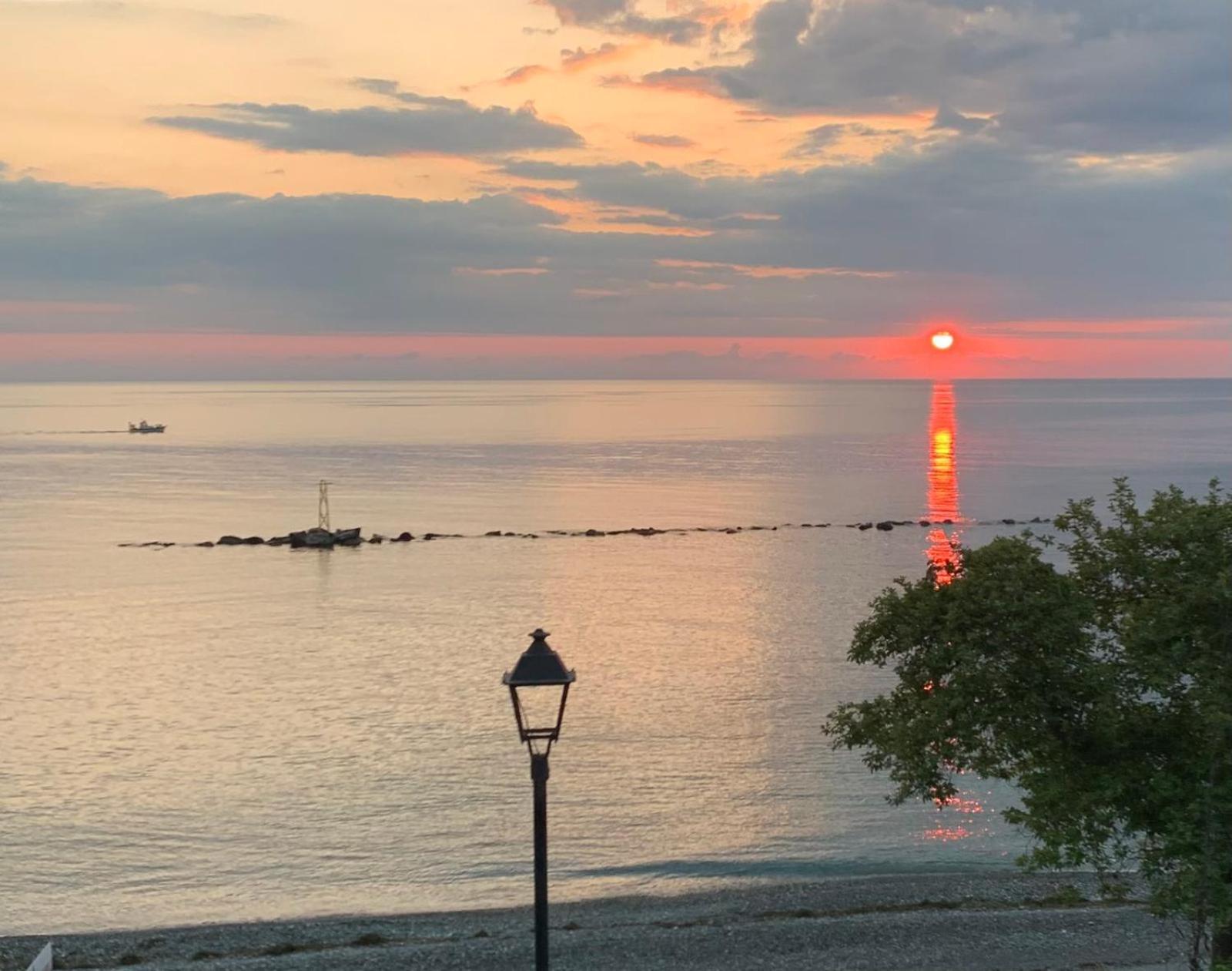 Hotel Anesis Platamonas Zewnętrze zdjęcie